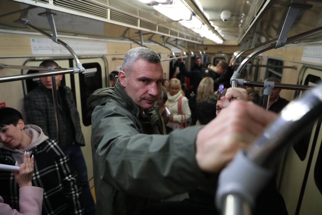 В метро Киева уже ездят польские вагоны: как они выглядят